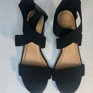 Tommy Bahama Criss Cross Back Zip Sandals Size 8M